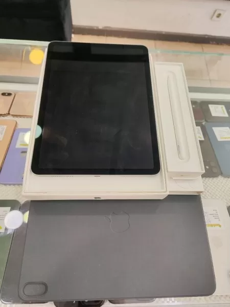 Apple iPad Air M2 128GB Gri - Kutu & Kılıf Hediyeli Görseli - 3
