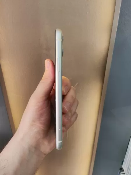 İkinci El Apple iPhone 11 128 GB Beyaz - 74 Pil - Orjinal Kutu ve Fatura Görseli - 3