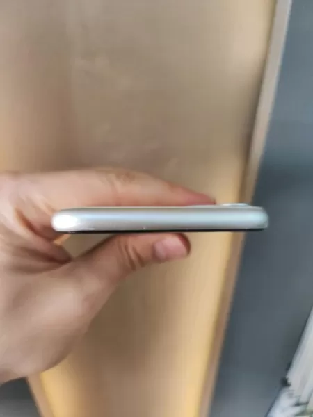 İkinci El Apple iPhone 11 128 GB Beyaz - 74 Pil - Orjinal Kutu ve Fatura Görseli - 6