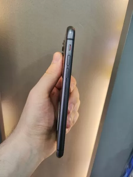 Apple iPhone 11 128 GB Siyah - İkinci El Görseli - 4