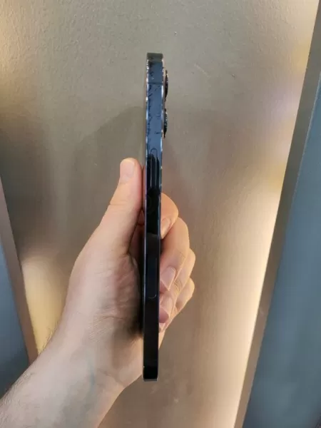 Apple iPhone 12 Pro Max 256 GB Mavi Görseli - 3