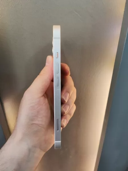 Apple iPhone 13 128 GB - Beyaz Görseli - 4