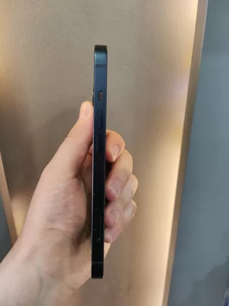 iPhone 13 128 GB Mavi - İkinci El Görseli - 4