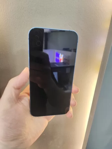 İkinci El Apple iPhone 13 128 GB Mavi Görseli - 2