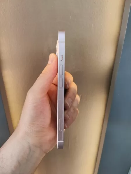 Apple iPhone 13 256 GB Pembe - 2.El Görseli - 4
