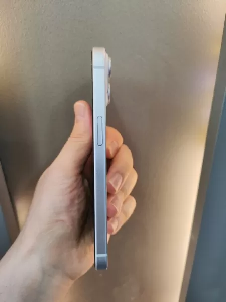 Apple iPhone 15 128 GB Buz Mavi Görseli - 3