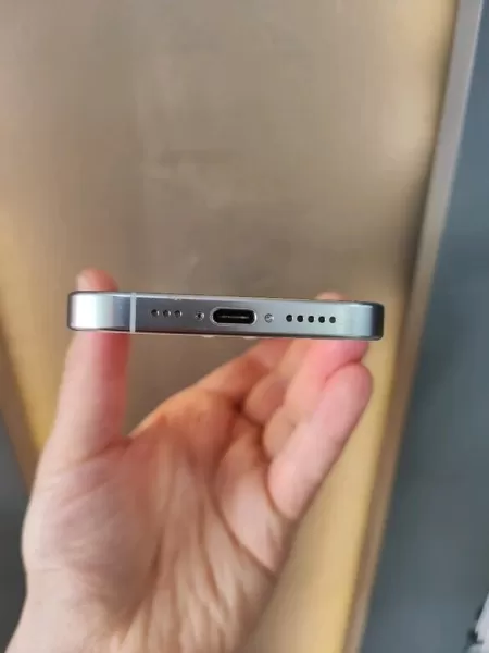 Kutulu Sorunsuz Full Orijinal iPhone 15 Pro 128 GB Görseli - 5