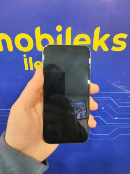 iPhone 15 Pro 128 GB Gümüş - İkinci El (Pil %89) Görseli - 2
