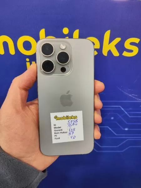 iPhone 15 Pro 128 GB Gümüş - İkinci El (Pil %89) Görseli - 1