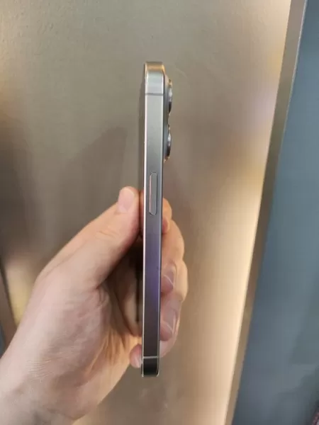 Kutulu İkinci El iPhone 15 Pro 128 GB - Natürel Titanyum Görseli - 3