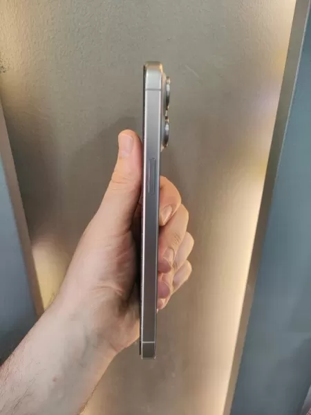 Apple iPhone 15 Pro Max 256 GB Görseli - 3