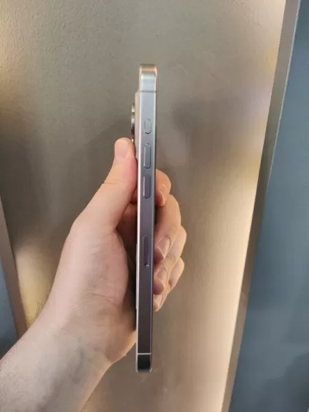 Kullanışlı ve Temiz İkinci El iPhone 15 Pro Max 256 GB Görseli - 4