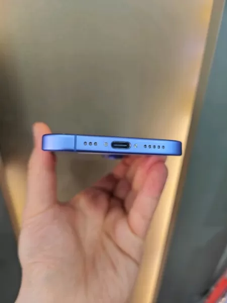 Kutulu Sorunsuz Full Orijinal iPhone 16 128 GB Görseli - 6