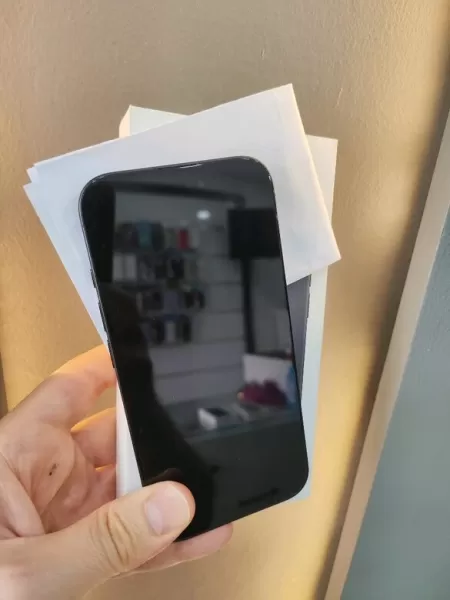 4 AY GARANTİLİ KUTULU FATURALI İPHONE 16 128 GB PİL 88 Görseli - 2