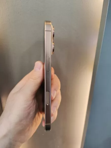 iPhone 16 Pro 128 GB - İkinci El Görseli - 3