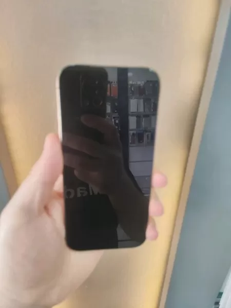 Apple iPhone 16 Pro 128 GB Çöl Titanyum Görseli - 2