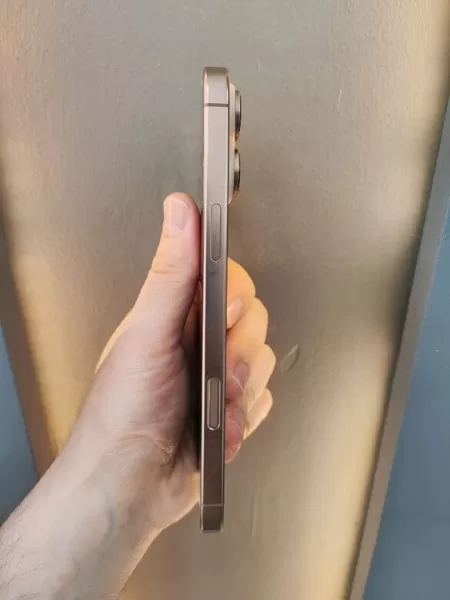 İkinci El iPhone 16 Pro Max 256 GB Çöl Titanyum Görseli - 3