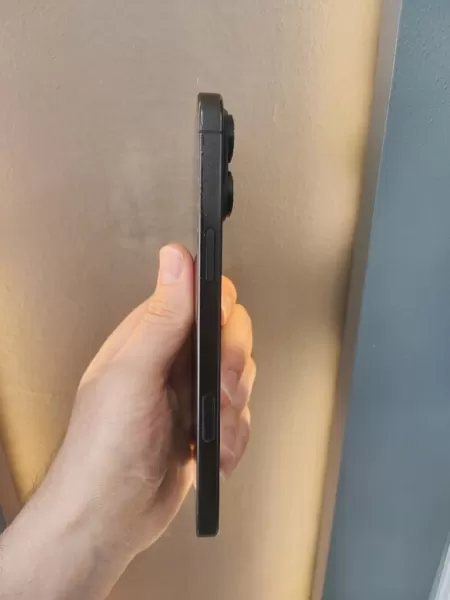 iPhone 16 Pro Max 256 GB Görseli - 3