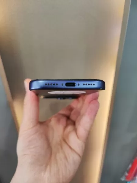 Apple iPhone 17 Pro 256 GB Mavi Görseli - 5