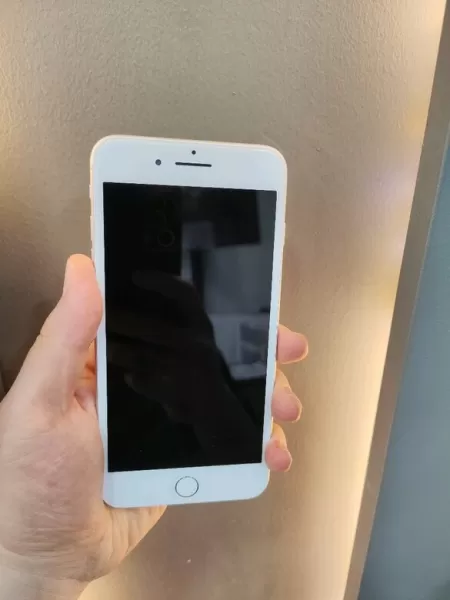 Apple iPhone 7 Plus 32 GB Gümüş Görseli - 2