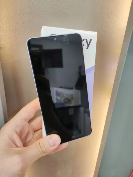 Samsung Galaxy A06 128 GB - 8000 TL Görseli - 2