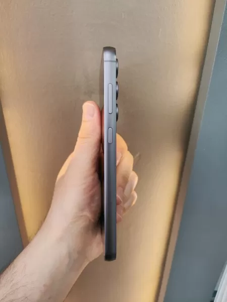 Samsung Galaxy S23 Fe 128 GB Görseli - 3